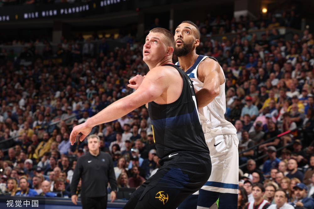 了一个小型 了一个小型