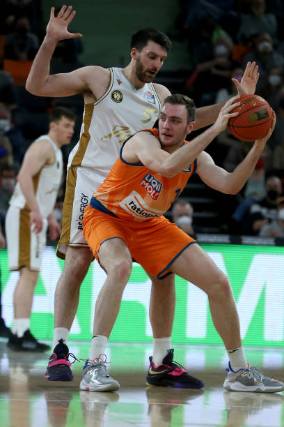 并且表示对 并且表示对