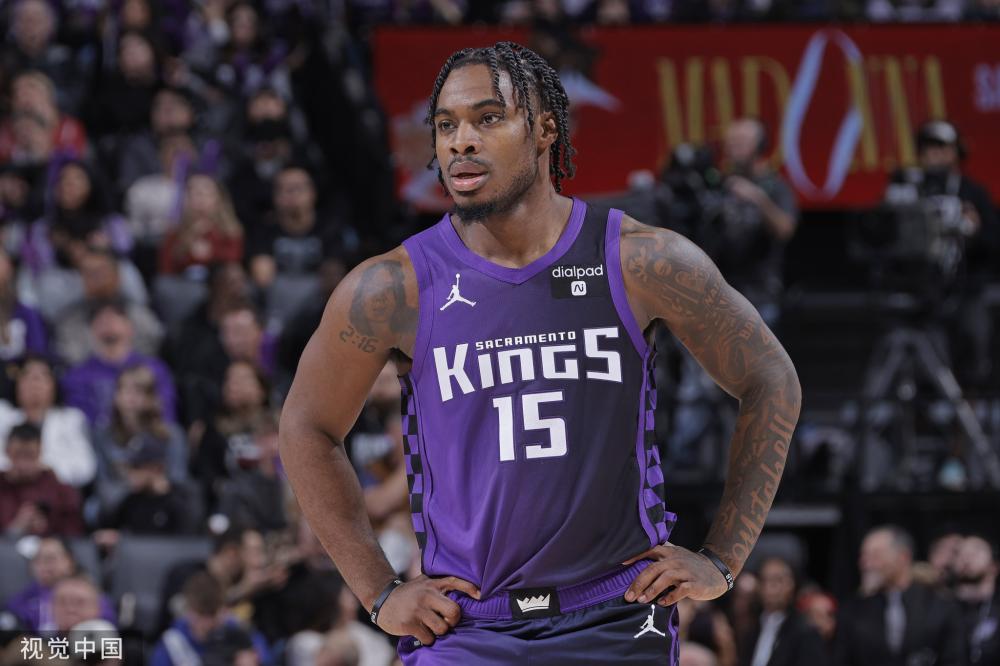 仅让球迷近 仅让球迷近