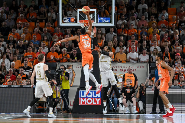 一直以来都 一直以来都